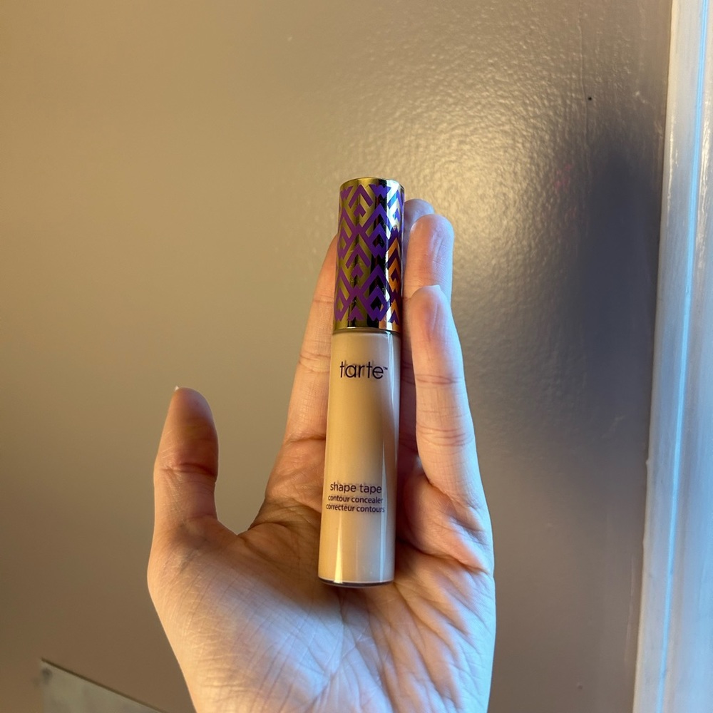 CONCEALER